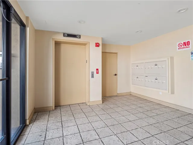 COMPLEX FOYER