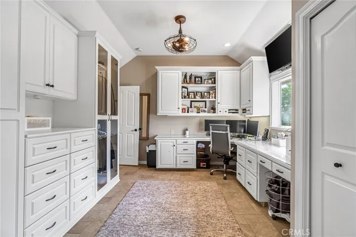 Office adjacent to Primary