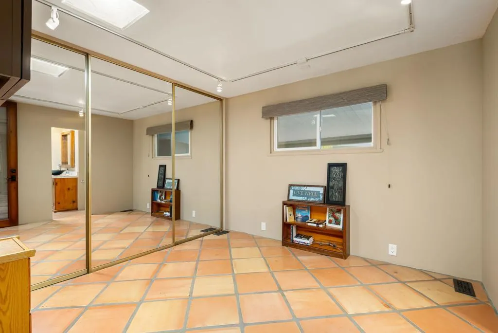 43-web-or-mls-JLCa74_OPMG_0326_043