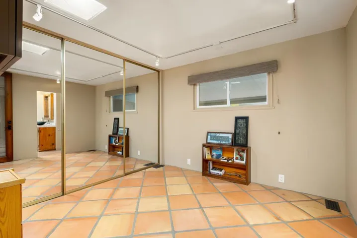 43-web-or-mls-JLCa74_OPMG_0326_043