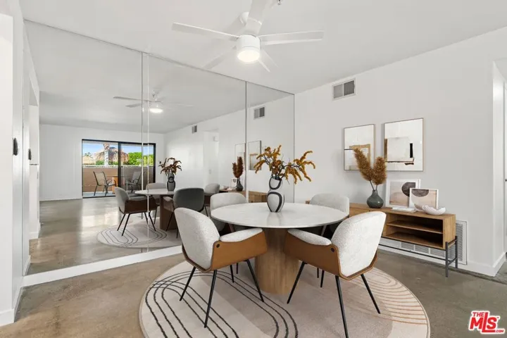 Dining Virtually Staged