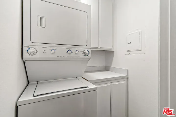 Pantry/Laundry