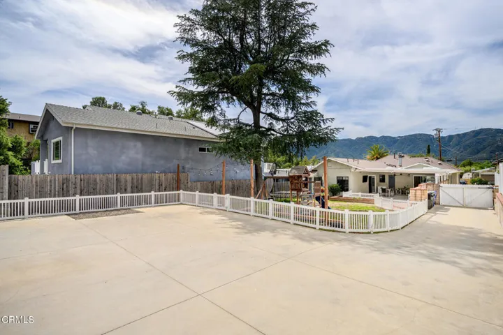 4312 Briggs Ave.