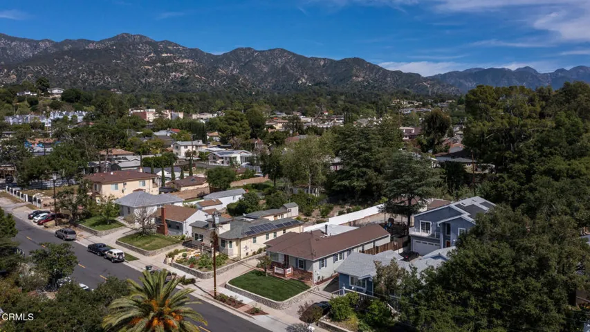 4312 Briggs Ave. - aerial view 4