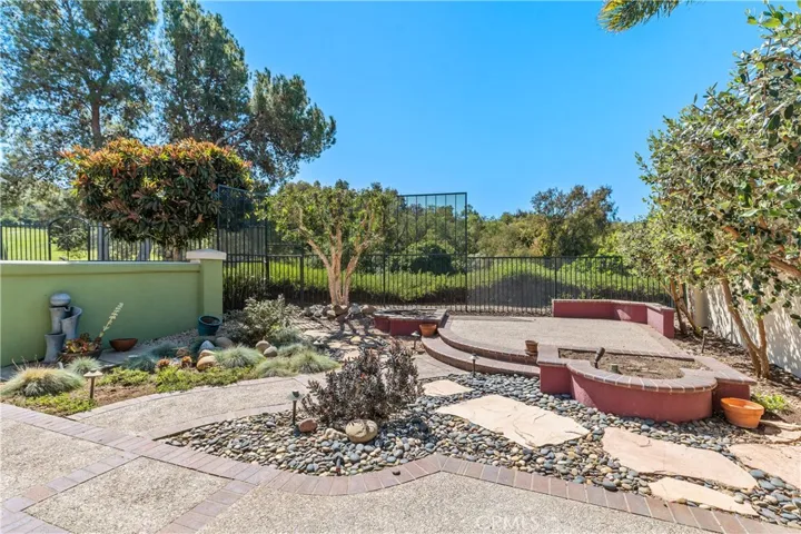 27196 Paseo Lomita, San Juan Capistrano, California 92675