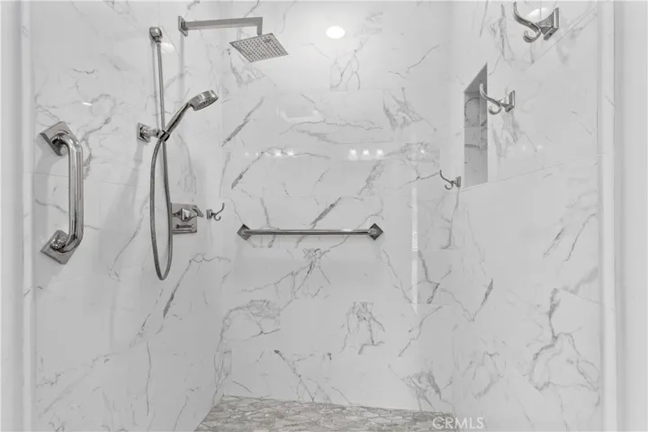 Walk in shower