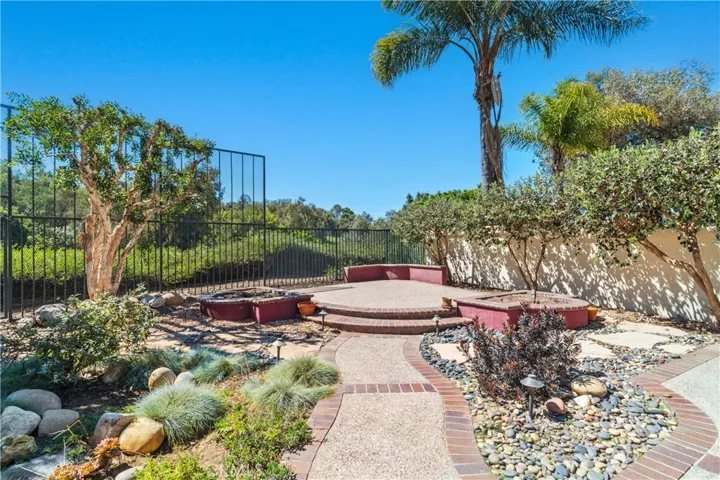 27196 Paseo Lomita, San Juan Capistrano, California 92675