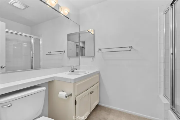 2nd Bathroom