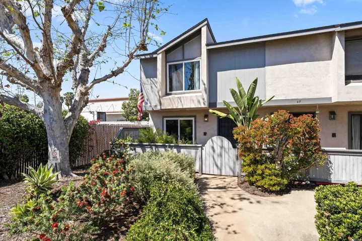 2135 E Valley 28, Escondido, California 92027
