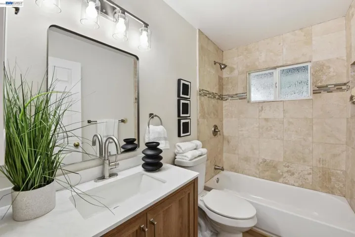 4498 Ladner St, Fremont, California 94538