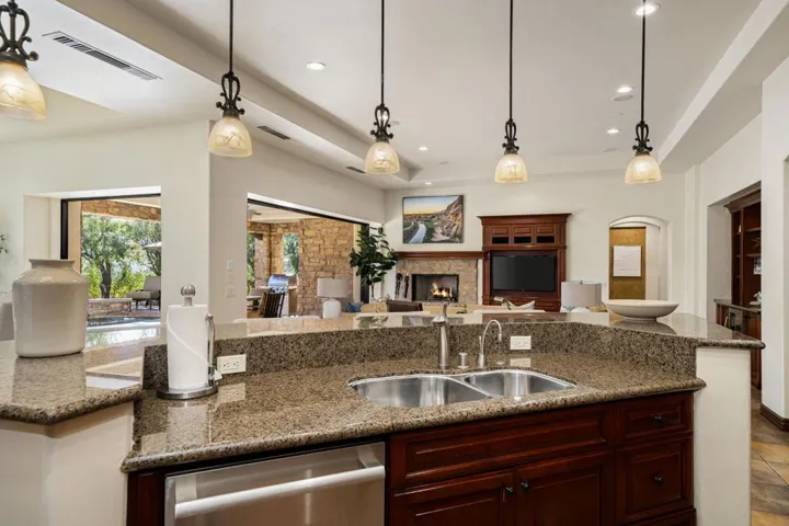 24-web-or-mls-KDResidence_OPMG_0425_024