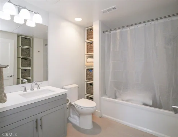 2nd bathroom
