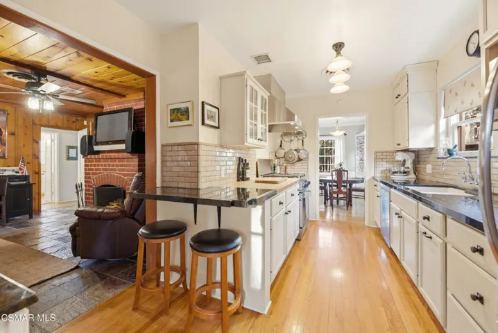 5415 Carpenter Ave Valley Village-21