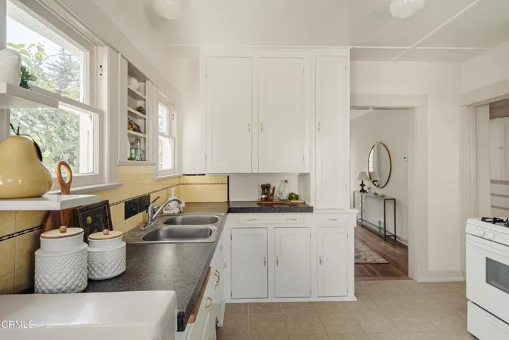 2843-los-olivos-lane-la-crescenta-kitche