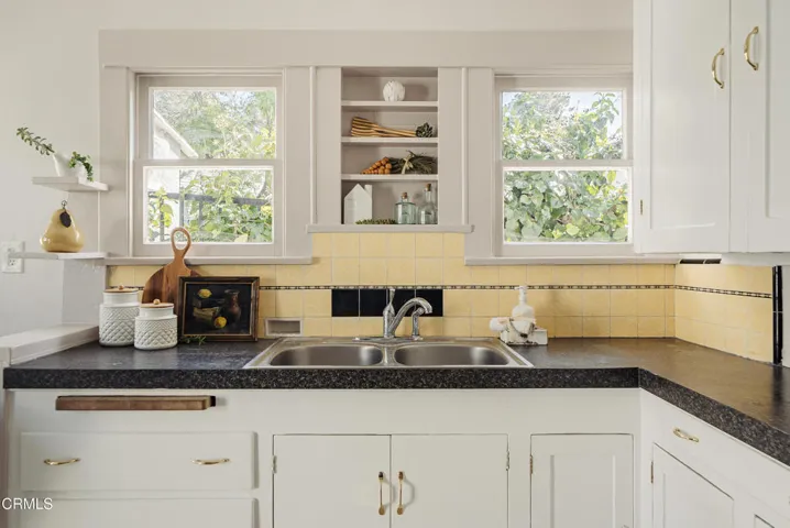 2843-los-olivos-lane-la-crescenta-kitche