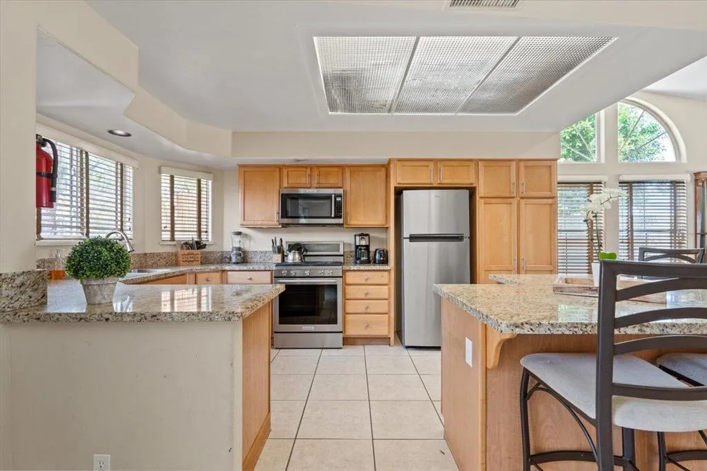 11-1967 MARGUERITE ST-26