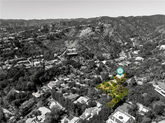 The situation of the lot in Bundy Canyon looking North