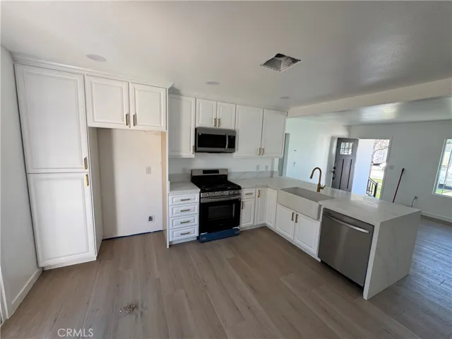 Kitchen 4
