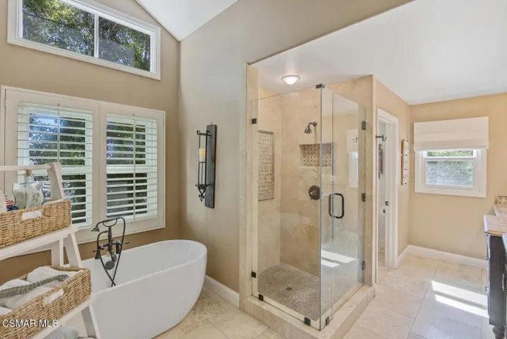 1732 Crooked Trail Pl Westlake-large-034