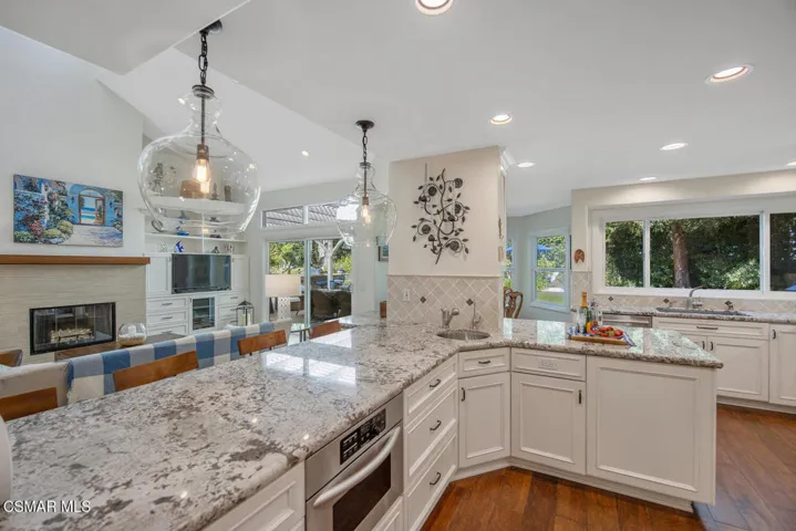1732 Crooked Trail Pl Westlake-large-023