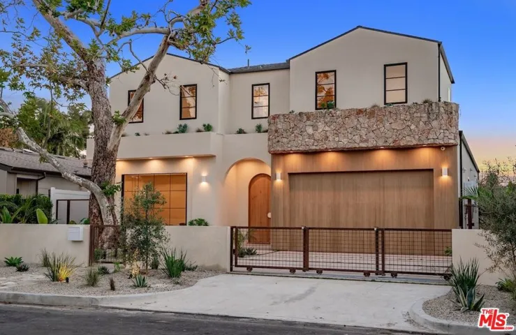 11746 Blix Street, Valley Village, California 91607