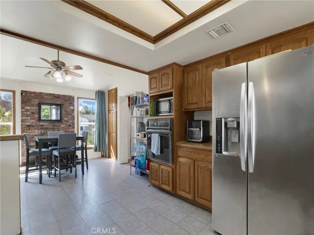 Kitchen & Dining Area