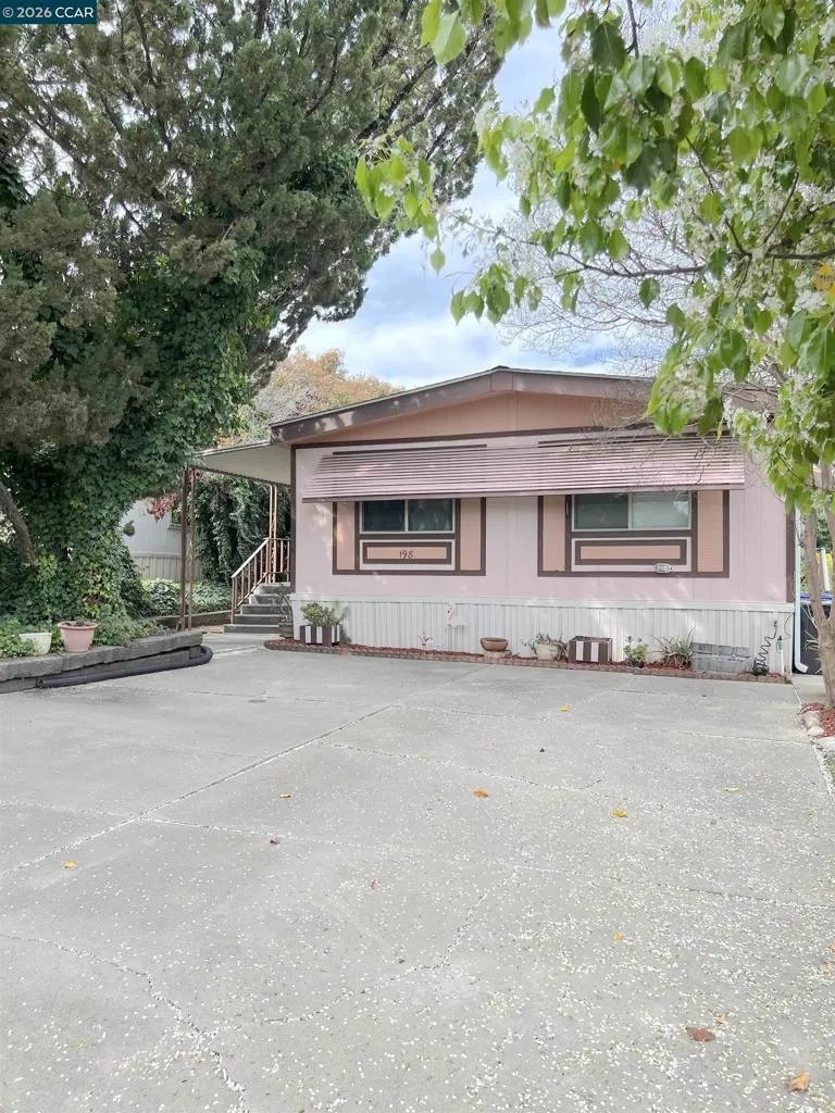 198 Kona Cir