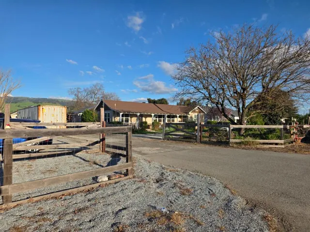 14200 Sycamore Avenue, San Martin, California 95046