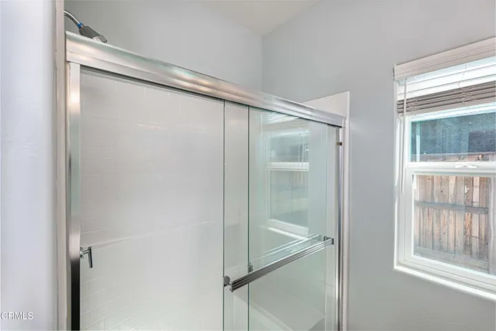 18_master_bathroom_3