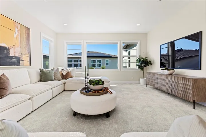 161 Walworth, Lake Forest, California 92630