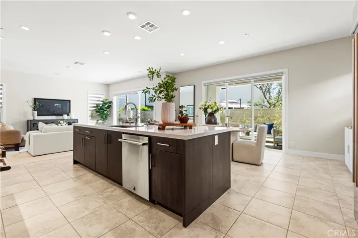 161 Walworth, Lake Forest, California 92630