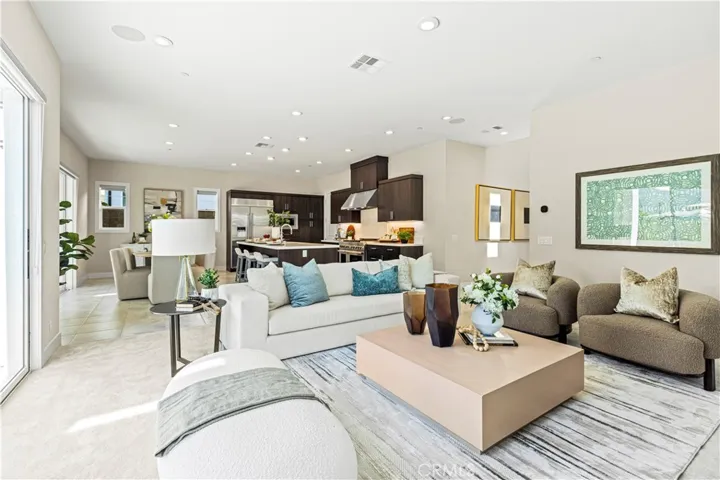 161 Walworth, Lake Forest, California 92630