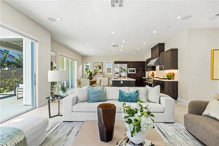 161 Walworth, Lake Forest, California 92630