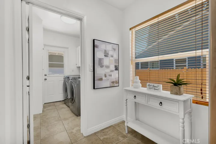 20768 Skouras, Winnetka, California 91306