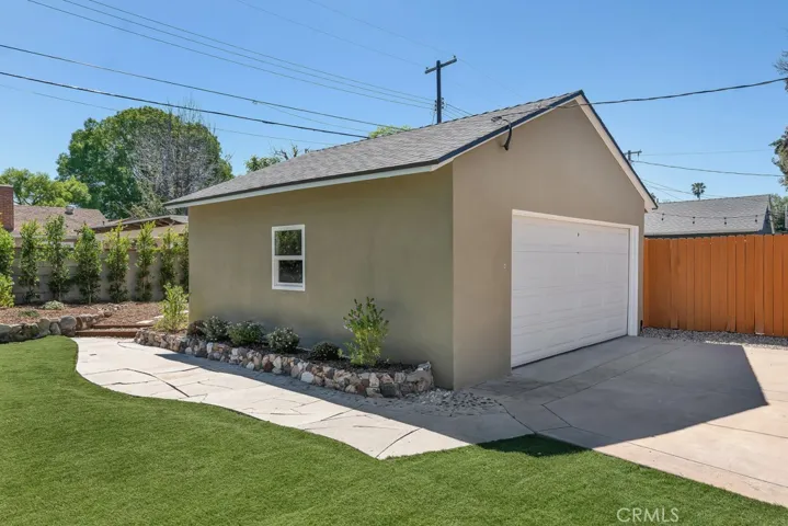 20768 Skouras, Winnetka, California 91306