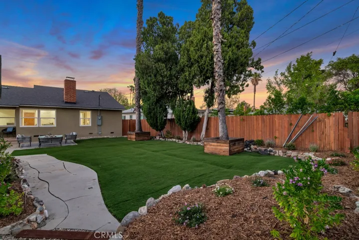 20768 Skouras, Winnetka, California 91306