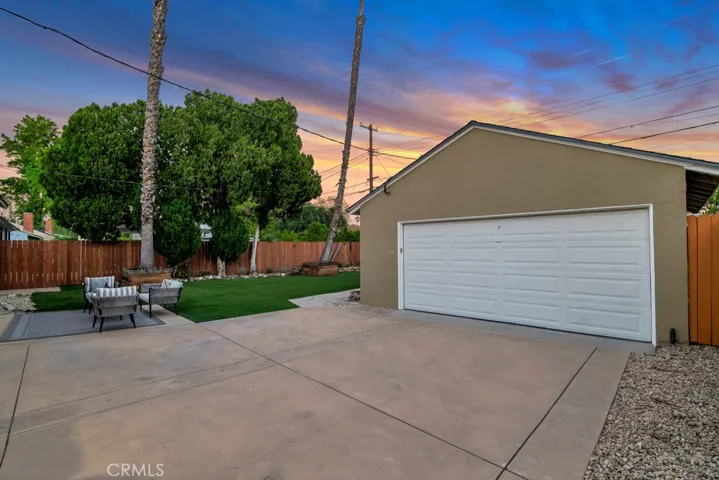 20768 Skouras, Winnetka, California 91306