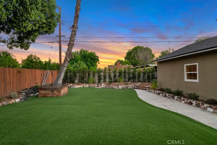 20768 Skouras, Winnetka, California 91306