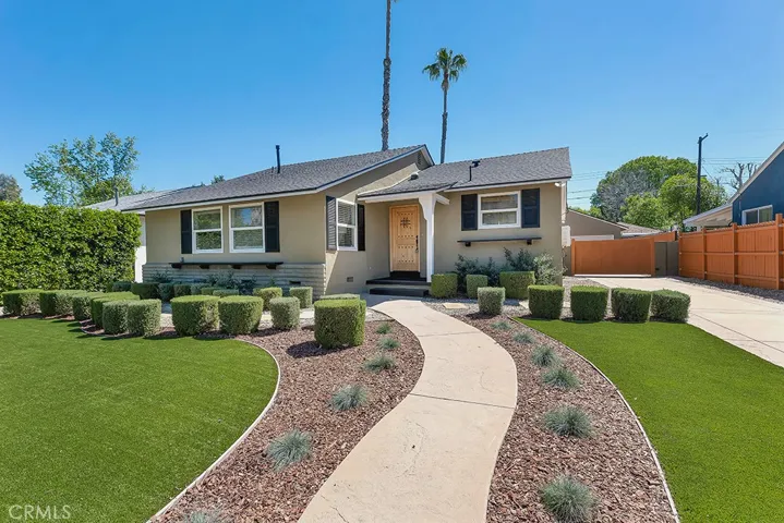20768 Skouras, Winnetka, California 91306
