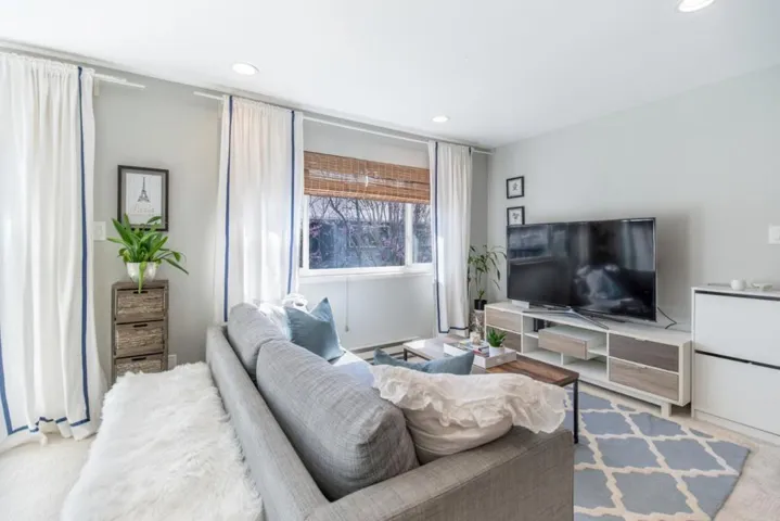 835 Bing Drive 24, Santa Clara, California 95051