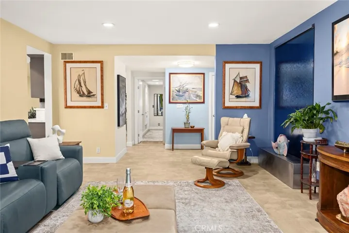 346 Teasdale Drive, Claremont, California 91711