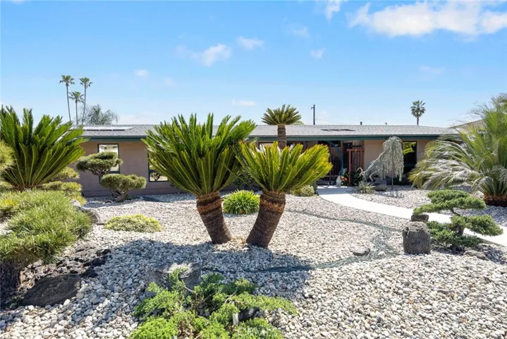 346 Teasdale Drive, Claremont, California 91711