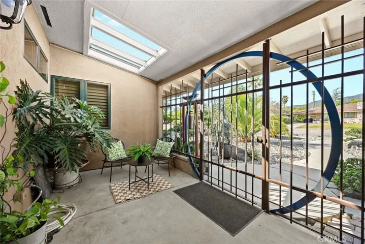 346 Teasdale Drive, Claremont, California 91711