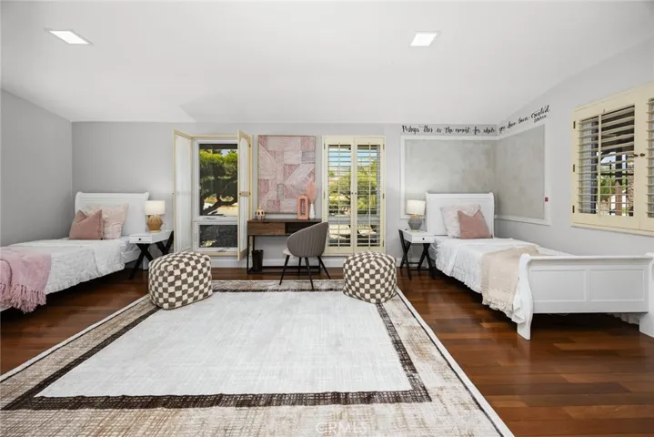 346 Teasdale Drive, Claremont, California 91711