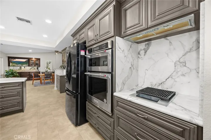 346 Teasdale Drive, Claremont, California 91711