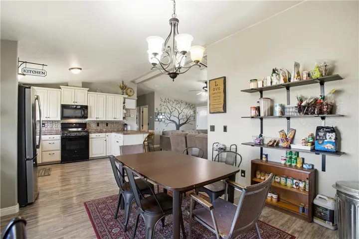 11527 Daisy, Phelan, California 92371
