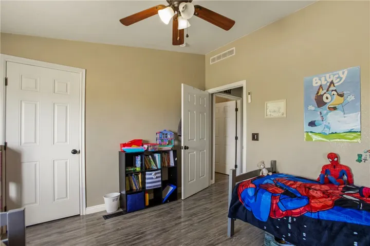 11527 Daisy, Phelan, California 92371