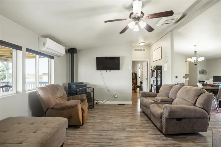 11527 Daisy, Phelan, California 92371