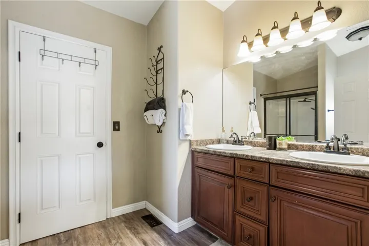 11527 Daisy, Phelan, California 92371