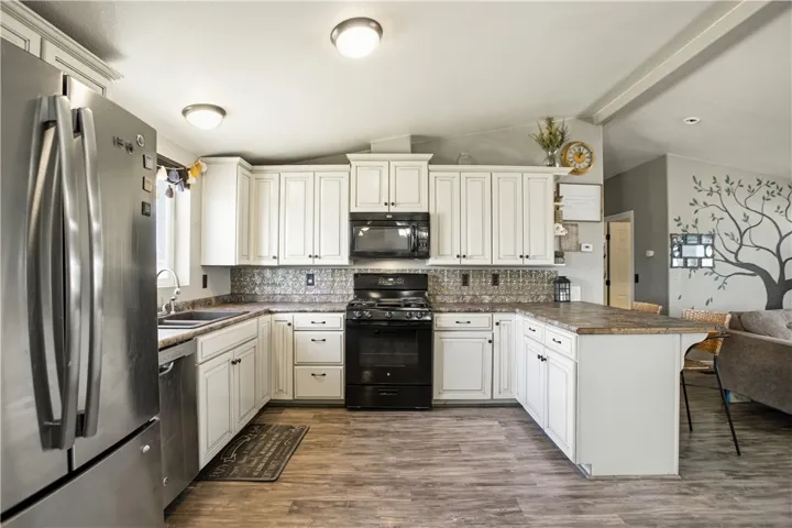 11527 Daisy, Phelan, California 92371